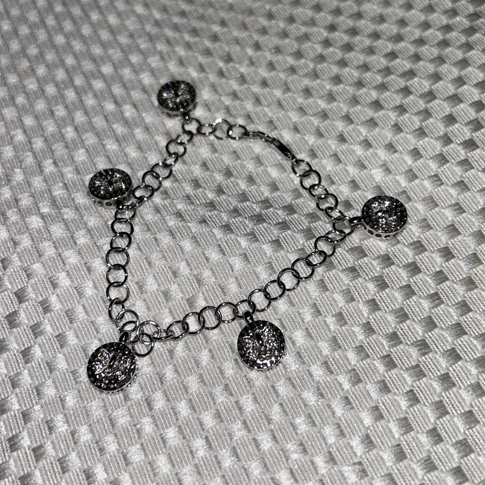💙5/$15 - Girl’s bracelet with butterfly charms